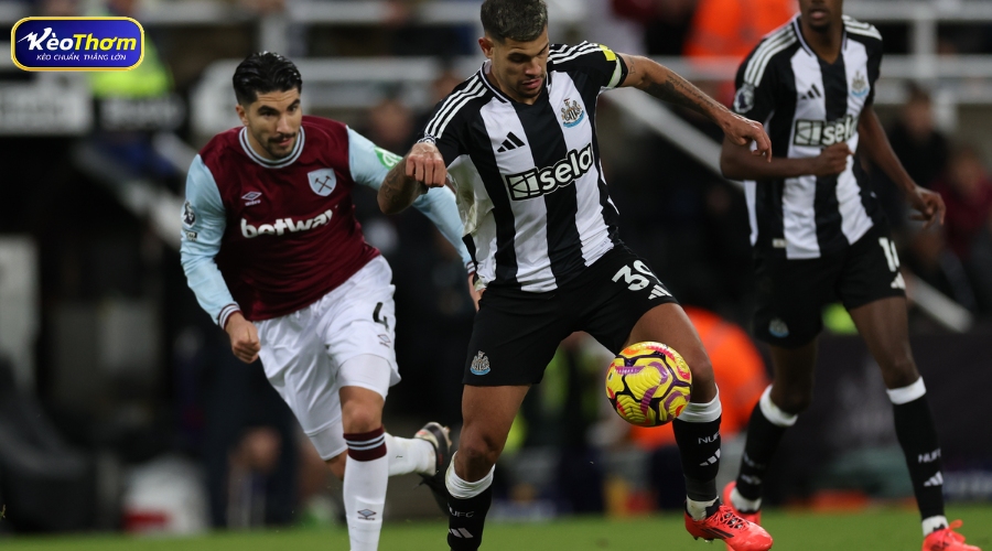 West Ham vs Newcastle: 5 lần chạm trán gần nhất đầy bùng nổ 6 Đồ họa thống kê số lần phạm lỗi và thẻ phạt của hai đội trong 3 mùa giải Premier League gần nhất.